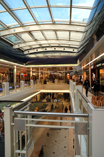 La Grande Mela Shopping Center Lugagnano